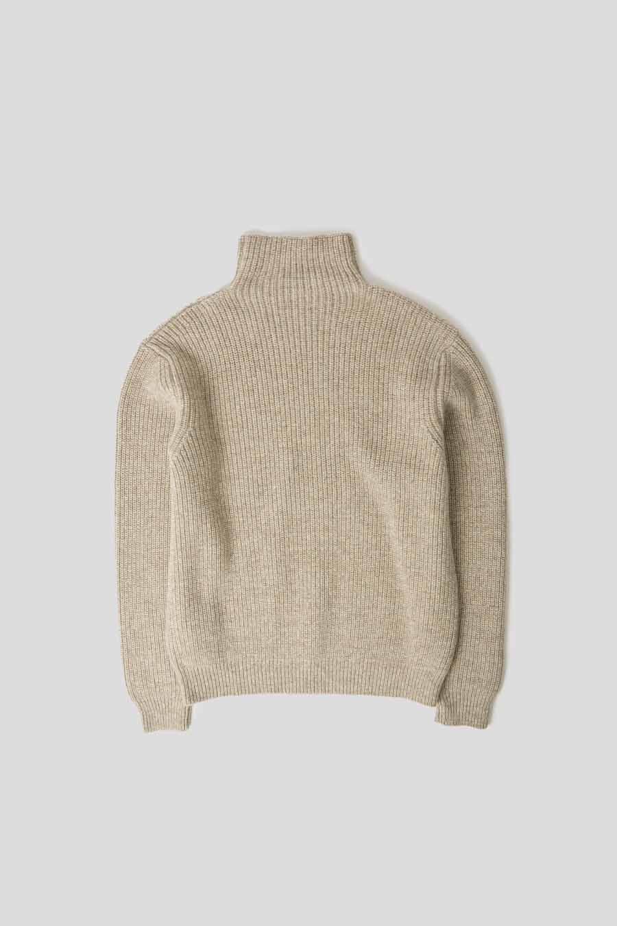 PULL À COL MONTANT BEIGE - Image 3