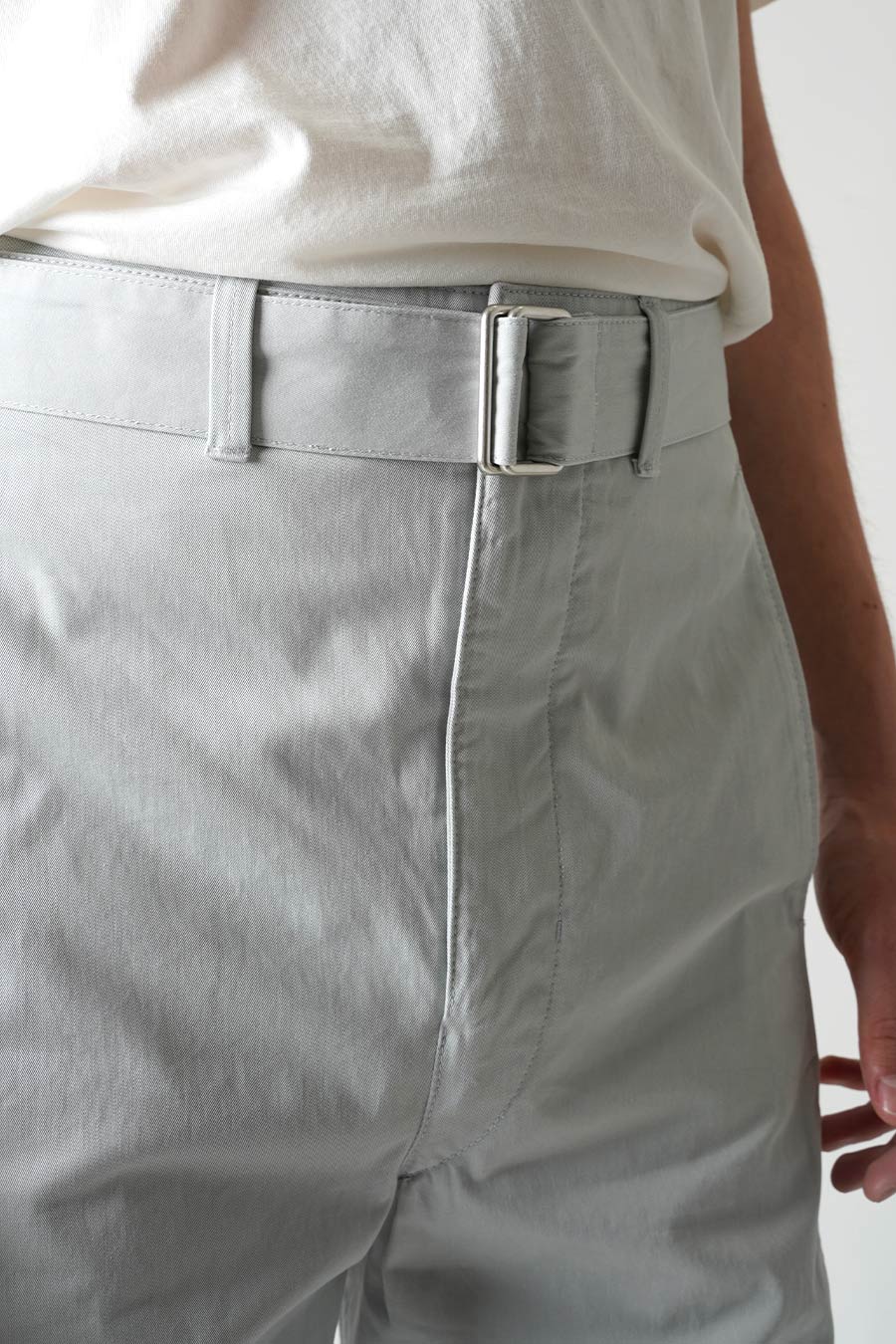 PANTALON TWISTED CEINTURÉ SOUPLE GRIS - Image 3